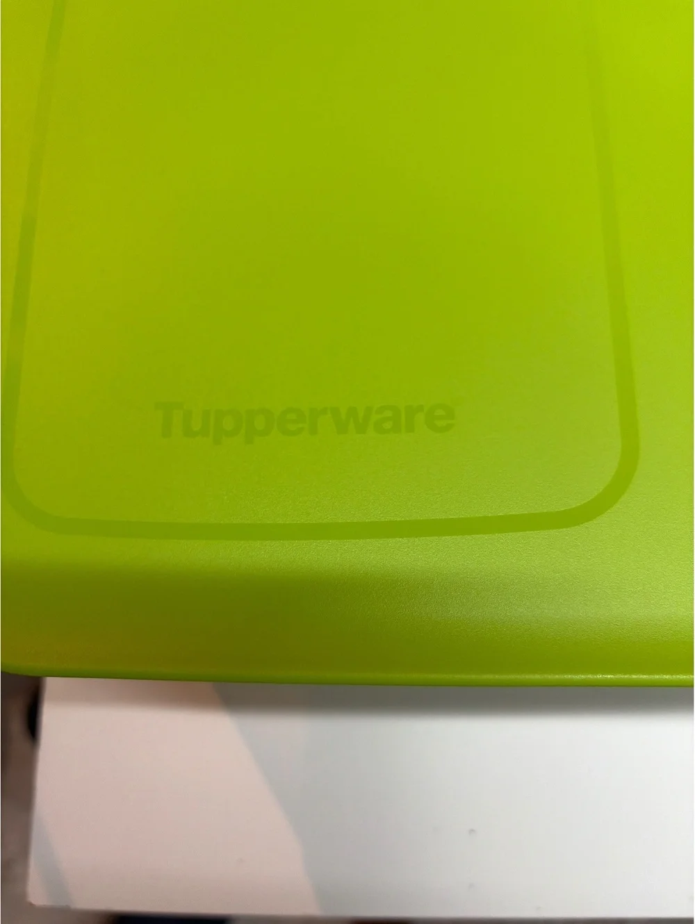 Tupperware Extra Large FridgeSmart Container 2.5 Gallons
